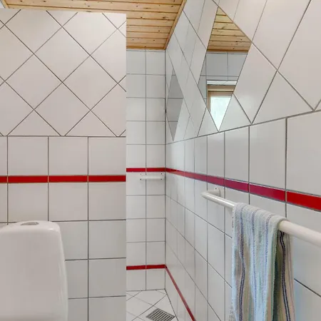 Feriehus 5 Bedroom Pet Friendly In