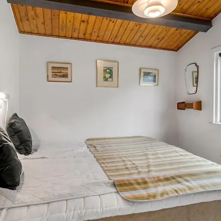 Feriehus 5 Bedroom Pet Friendly In *