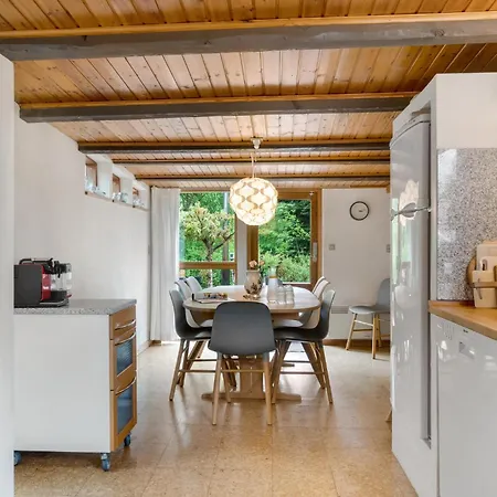 5 Bedroom Pet Friendly In Melby