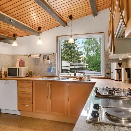 5 Bedroom Pet Friendly In