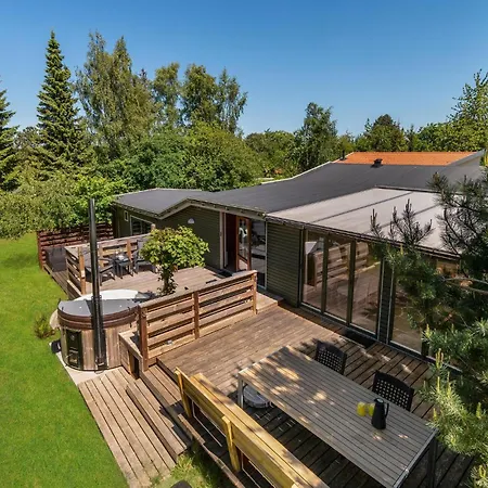 5 Bedroom Pet Friendly In * Melby