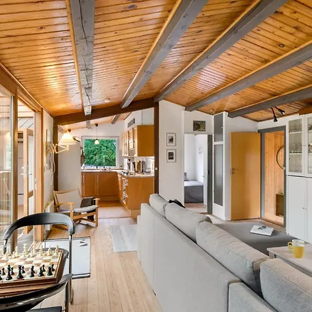 5 Bedroom Pet Friendly In Melby